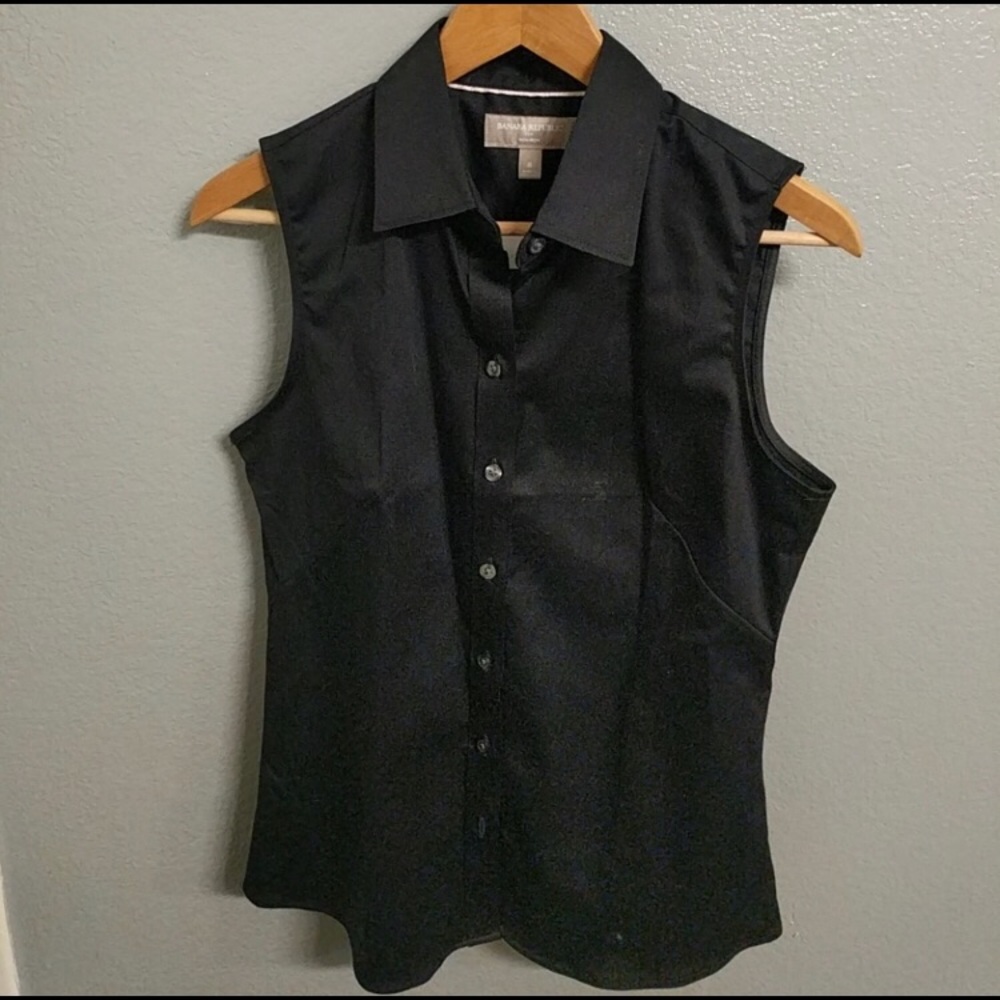 Banana Republic Outlet sleeveless Non-Iron Oxford